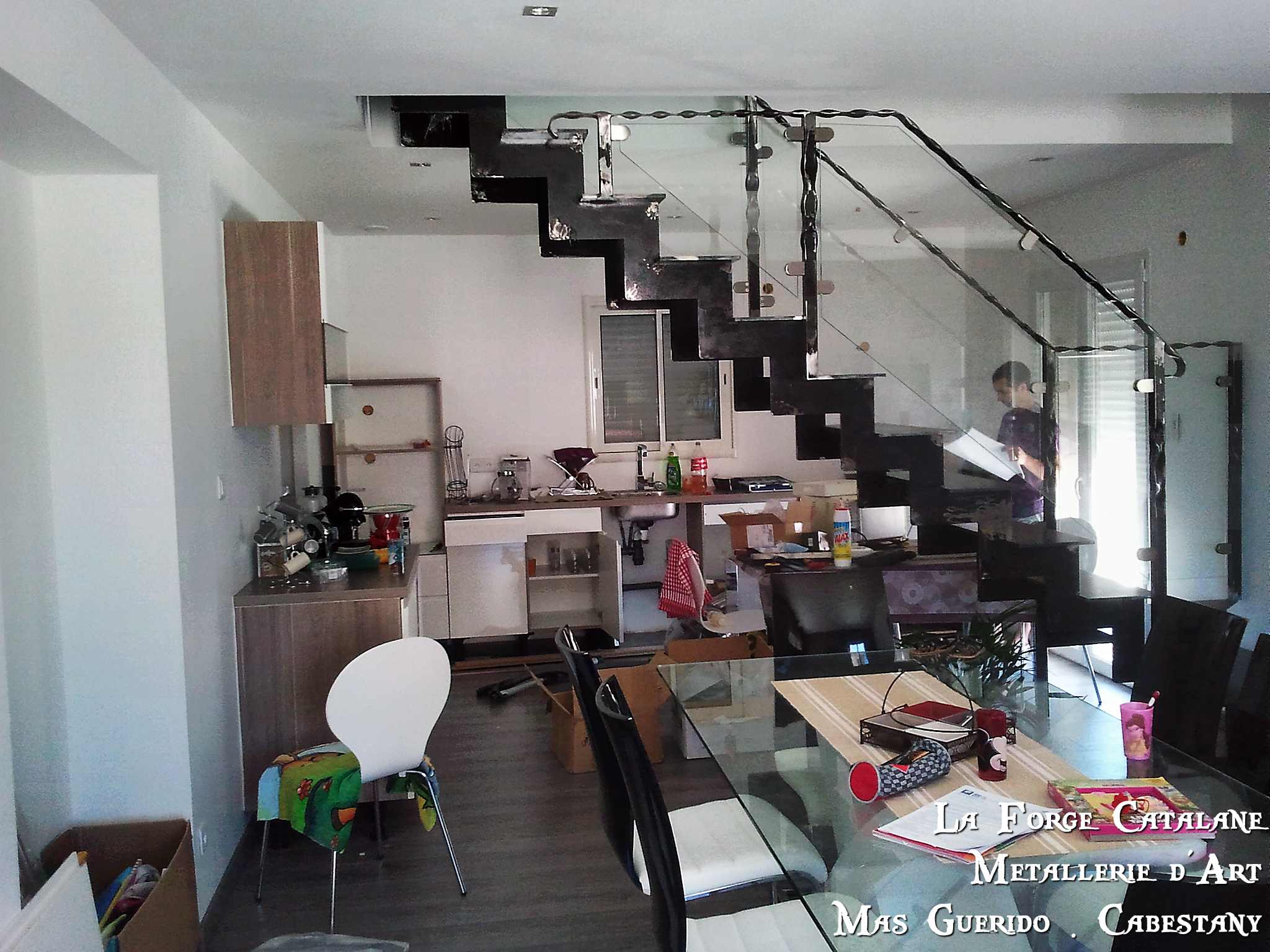 escalier limon cremaillere double decoupe laser marches fer 7 forge catalane.jpg